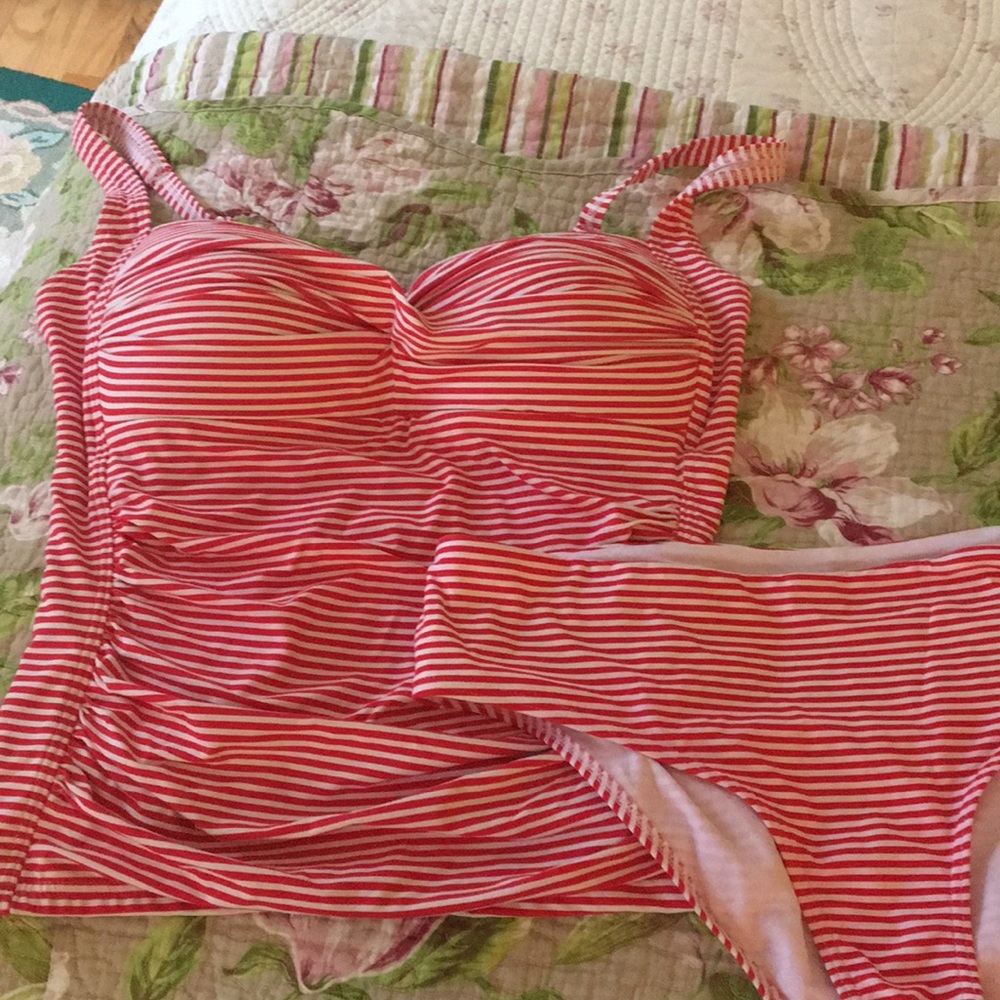 TankinI red/white stripe